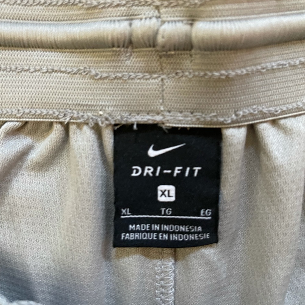 Men’s preowned Nike Sweats - Picture 3 of 3
